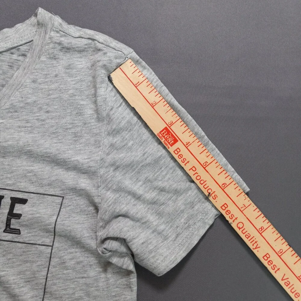 Freeze Trust The Universe Sun Moon Graphic‎ Tee Gray V-Neck T-Shirt Small